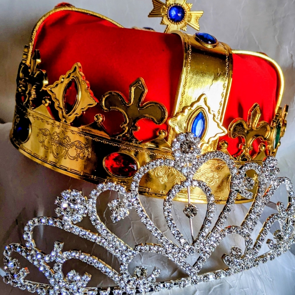 👑 Meet your Posher, Julie (Jewels) 👸